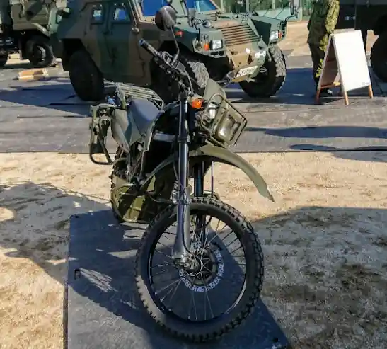 自衛隊のバイクKLX250